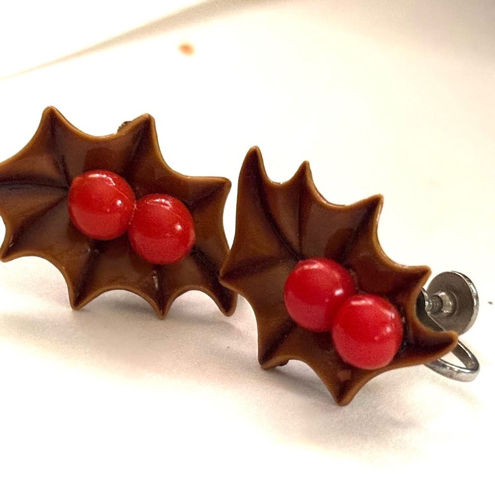 Estate sale vintage Brown Holly Leaf Earrings with Red Berries